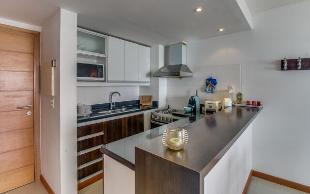 Oceana Suites The Point