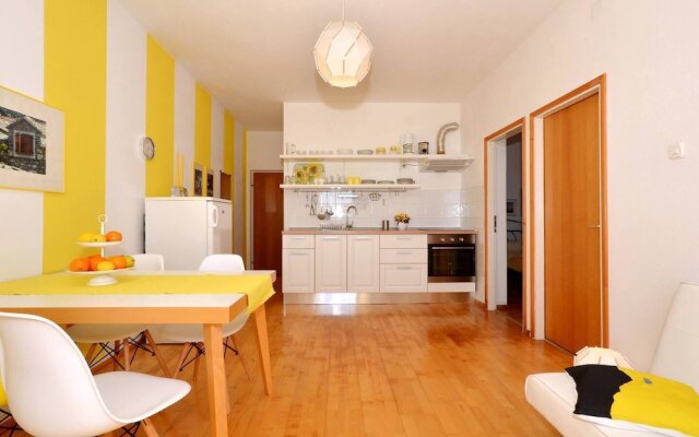 Stunning Apartment in Bol