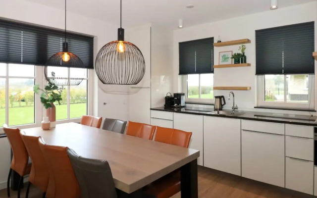 Lakeside Villa With Terrace