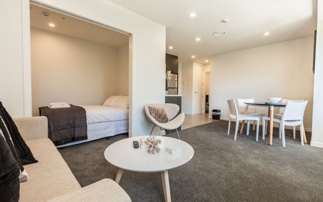Lovely Apartment Near Myers Park in CBD