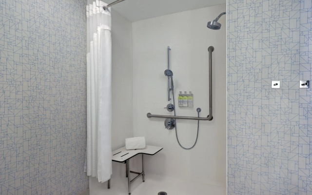Holiday Inn Express Kingston West by IHG