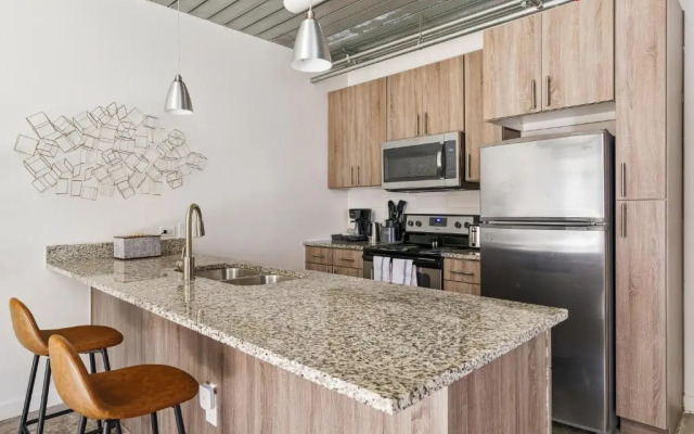 Stunning Midtown Suites by Sonder