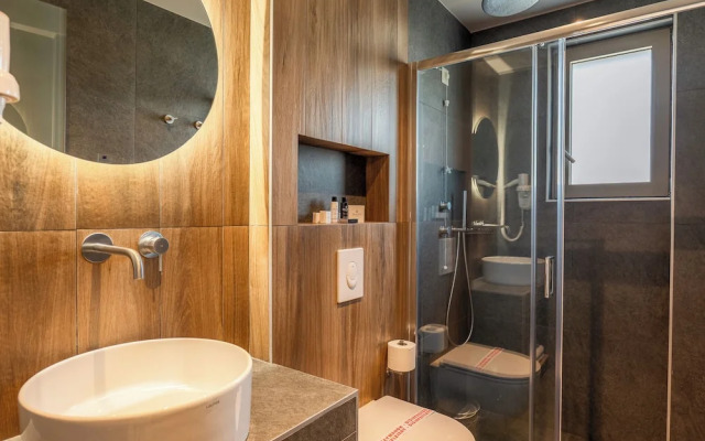 Wellnest Hotel