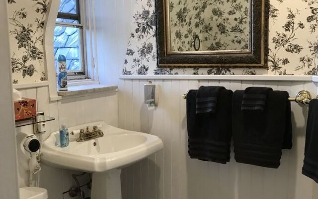 The Gables Bed and Breakfast Philadelphia