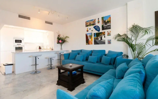 Cosy Apartment With Communal Pool