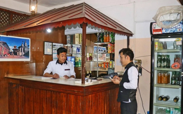 OYO 374 Hotel Holiday Taj (p) Ltd