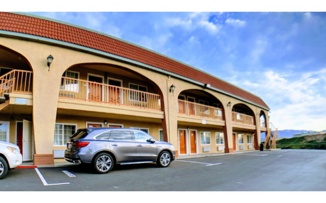Salinas Inn