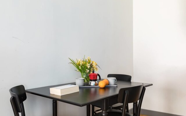 Pietra Square Residence