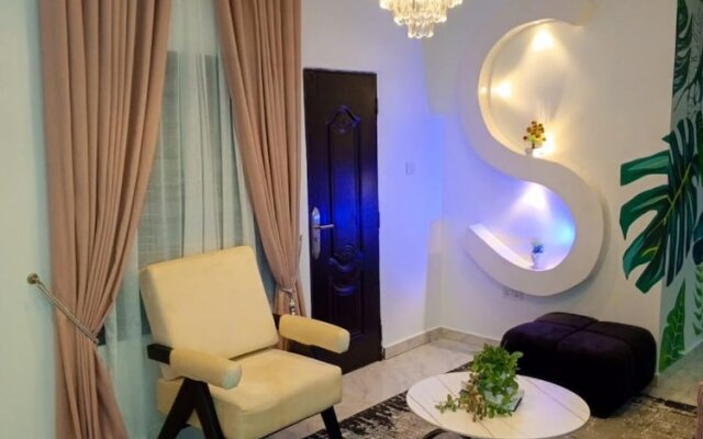 Impeccable 2-bed Apartment in Ikeja