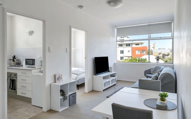 Quaint 1BD on the Doorstep of Manly Beach