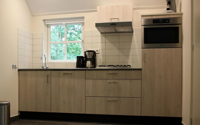 Cozy Bungalow With two Bathrooms, in the Forest