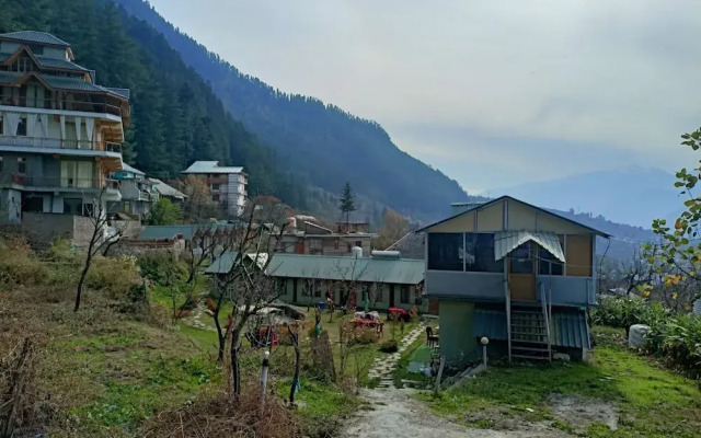 Arudhara Kuteer