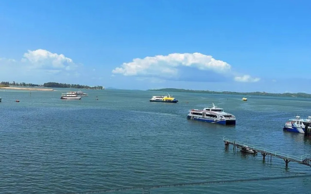 VANILLA One Residence Apartment By Reccoma