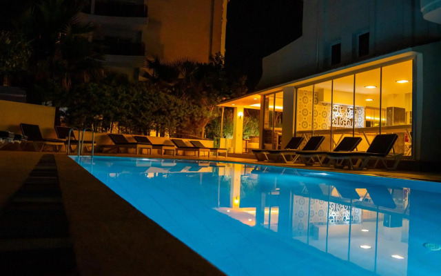 Moda Beach Hotel