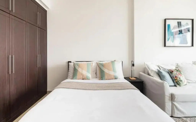 Frank Porter - Siraj Tower