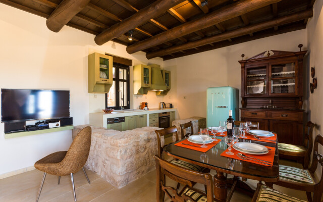 ERONDAS Cretan Country Villas