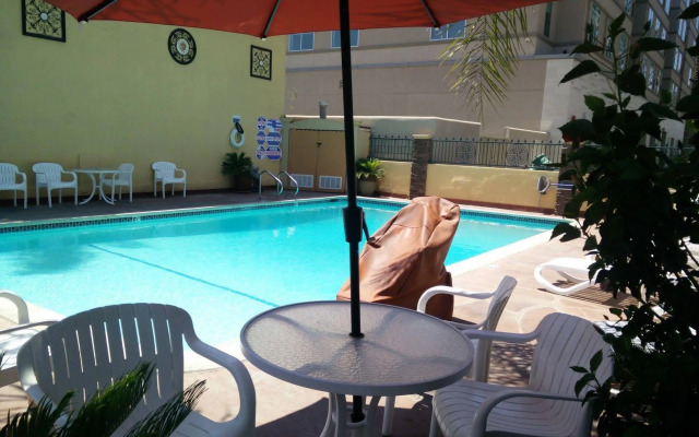 Anaheim Islander Inn and Suites