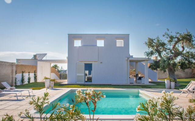 TD Villa Patrizia Pool & Alfresco Kitchen