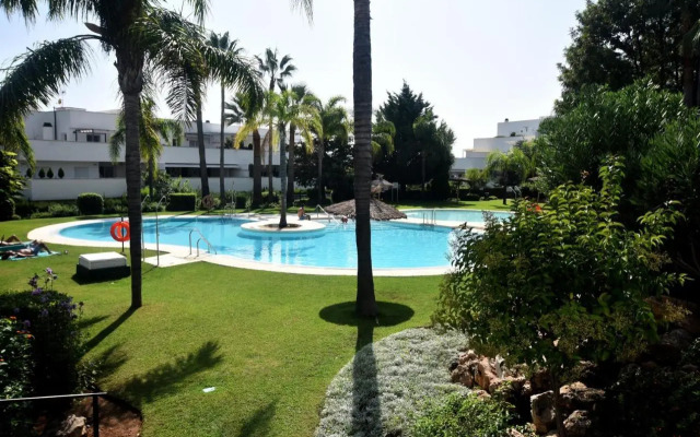 Rodeo Apartments