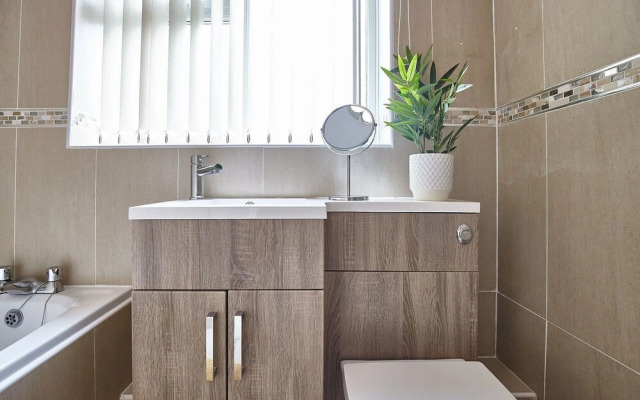 Host Stay Sandling Court