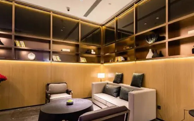 Maison New Century Hotel Lu'an
