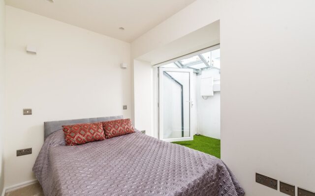 NEW Modern 2BD House in the Heart of Hampstead