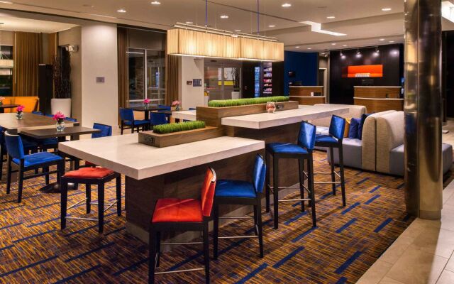 Courtyard Hot Springs