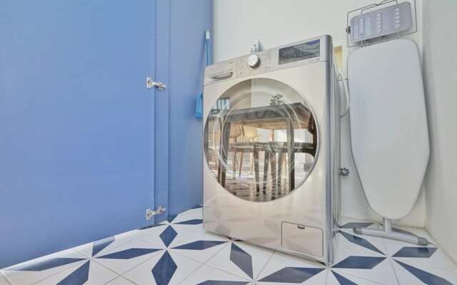 w Splendid 2BR With Terrace in Plaza Herrera