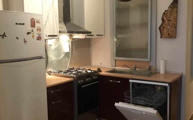 Luxury and Comfortable Apartment