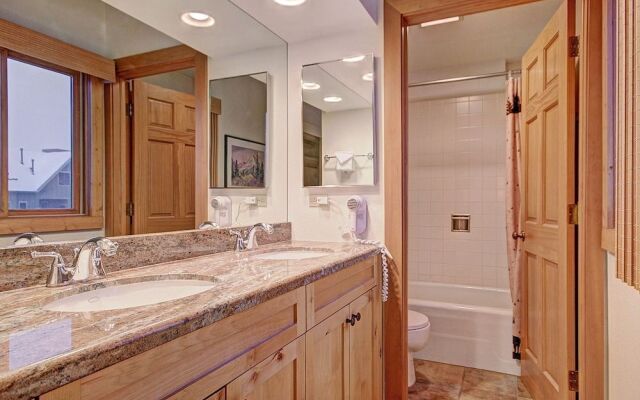 Village at Breck V1403