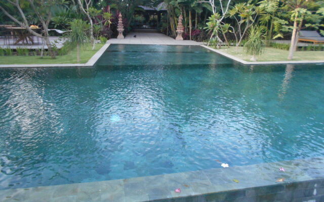 Serenity Riverside