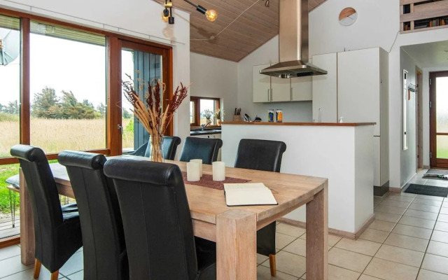 6 Person Holiday Home in Ulfborg