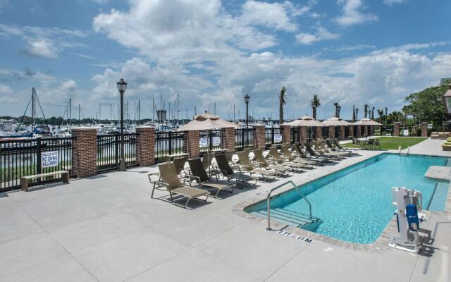 Hilton Garden Inn Charleston Waterfront/Downtown