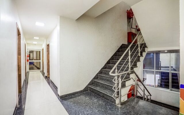 Collection O 35484 Hotel Yatri Inn
