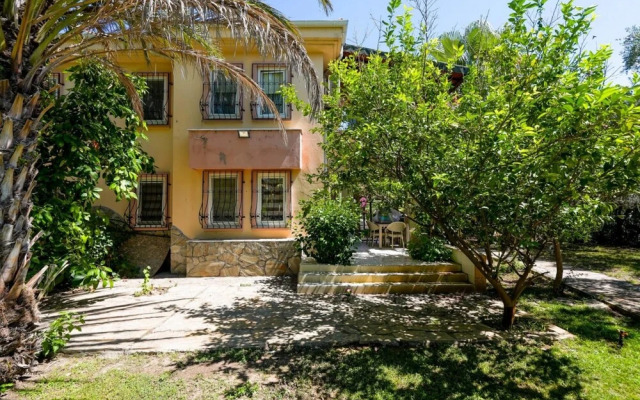 Peaceful Flat with Shared Pool in Camyuva Kemer