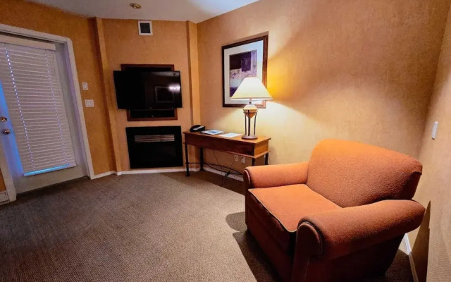 Mountain View Resort and Suites at Fairmont Hot Springs