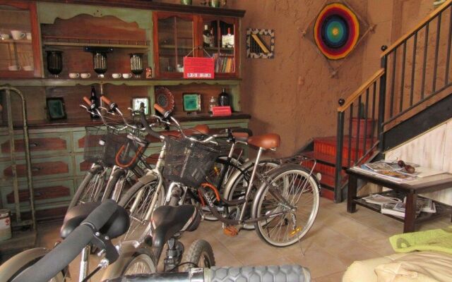 Hostal Valle Mistral - Hostel