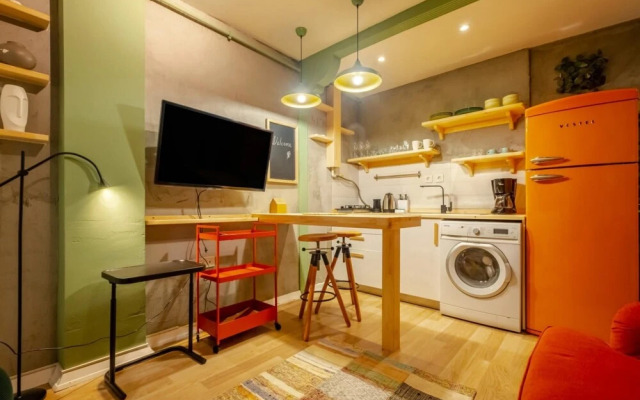 Pleasant Flat Near Taksim Square in Beyoglu