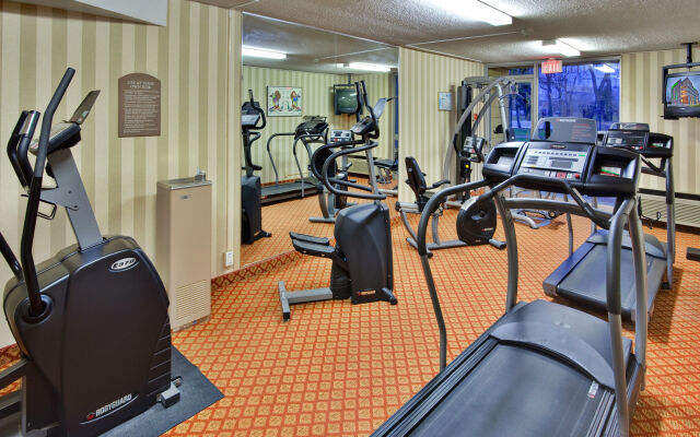 Four Points by Sheraton Point Edward Sarnia