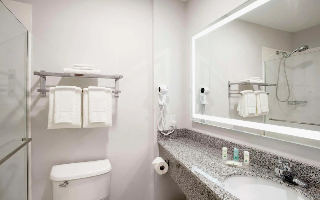 Quality Inn Winnipeg