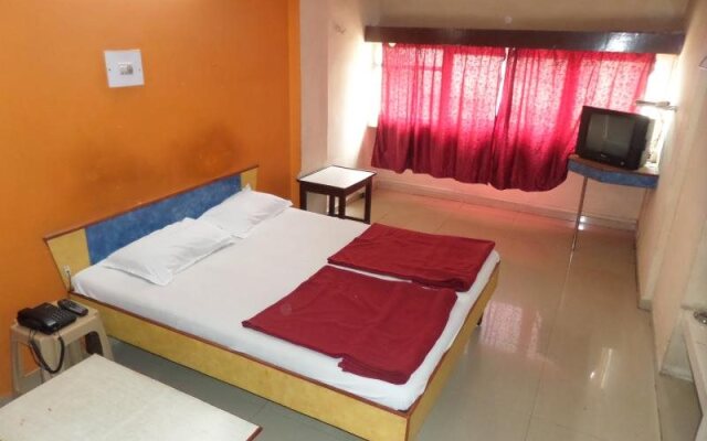 Hotel Shiv Palace Lodging
