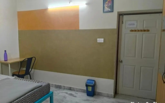 The Hood CoLiving Space & Hostel