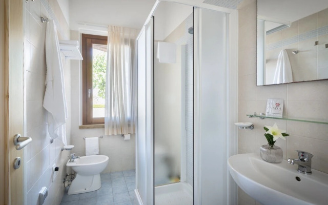 Residence con piscina a Vada A.C WIFI