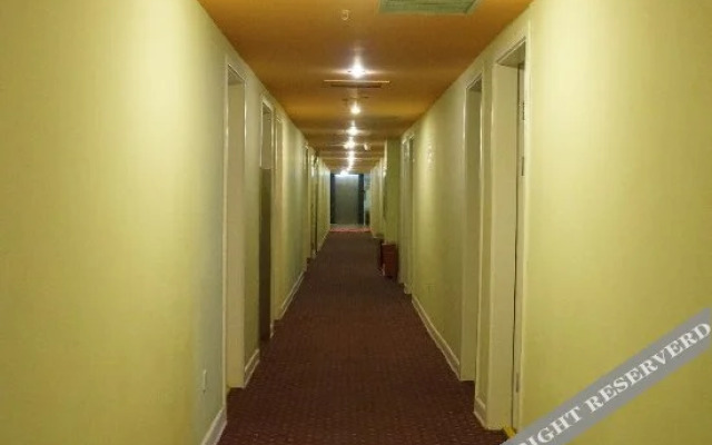 Home Inn Pebble Hotel (Liuzhou Five Star Pedestrian Street Diwang New World)