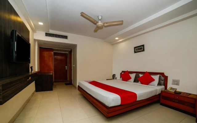 Hotel Shelter by OYO Rooms