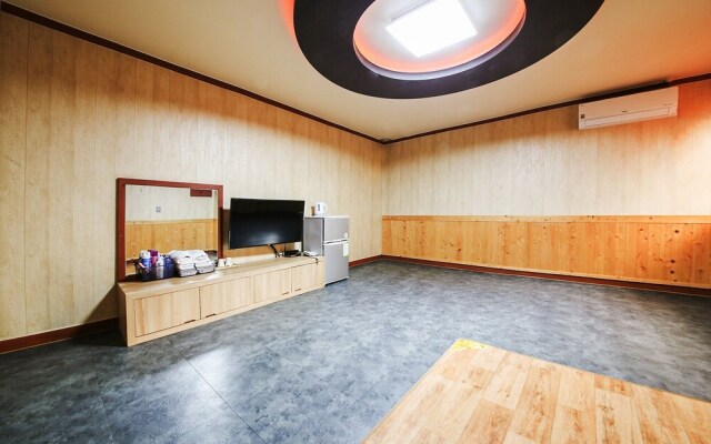 Jeonju Dongsandong Cypress