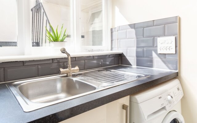 Elegant Double Bedroom in Belgravia