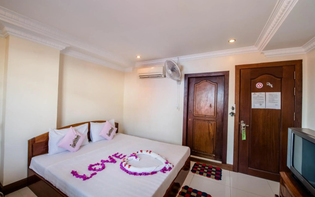 Seng Hout Hotel