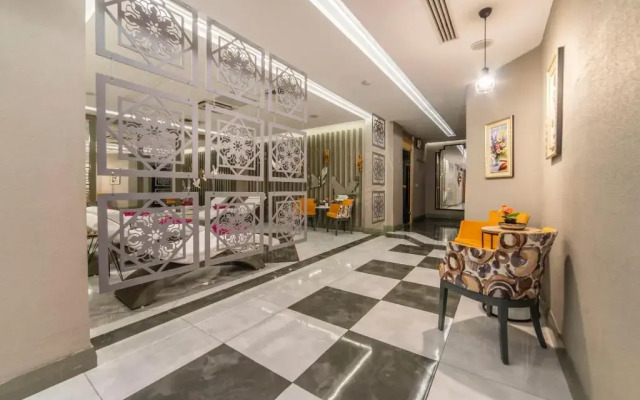 Royal Capital Hotel