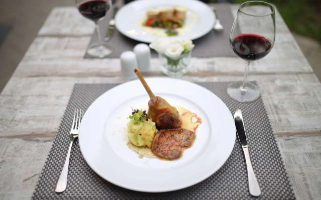 Best Western Bohemian Resort